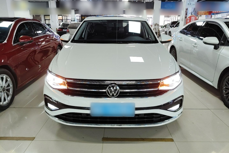 Volkswagen Bora 2023 car image #3