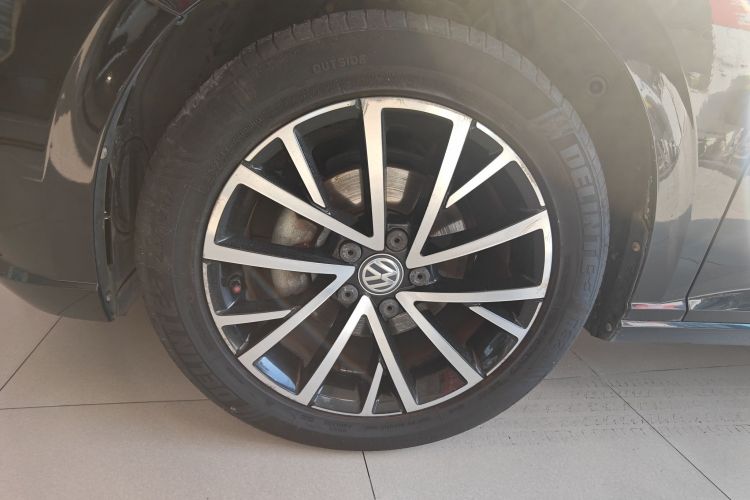 Volkswagen Lavida 2018 car image #9