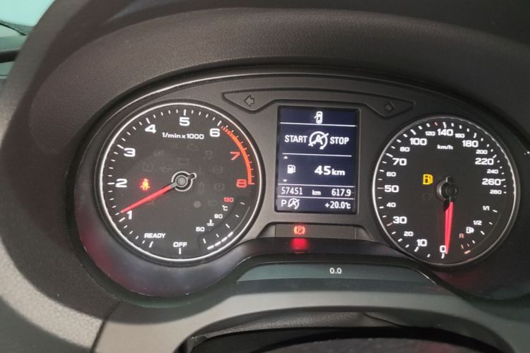 Audi A3 2018 immagine di auto #12
