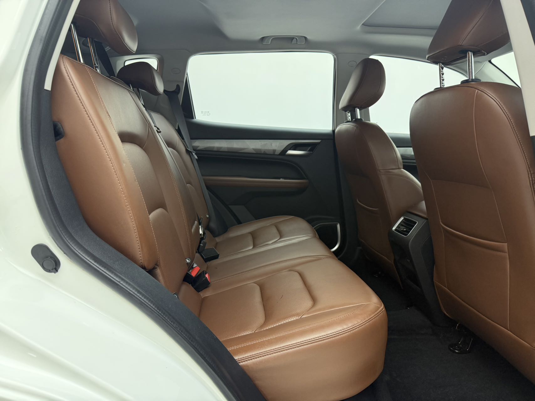 GEELY Vision X6 2023 car image #17