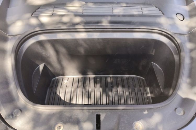 Tesla Model Y 2024 car image #22
