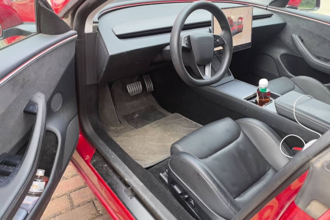 Tesla Model 3 2024 immagine di auto #23