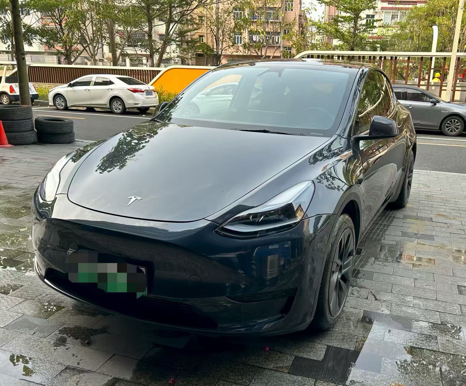 Tesla Model Y 2024 Tesla Model Y 2024 car image