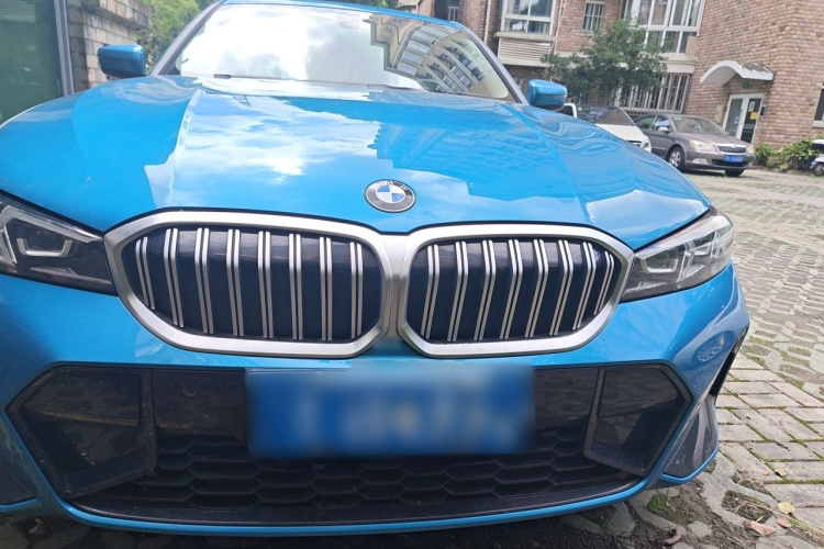BMW 3 Series 2023 car image #3