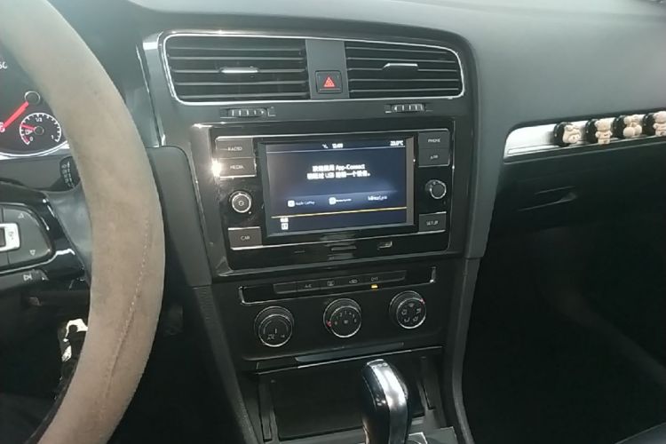 Volkswagen Golf 2018 #13 Volkswagen Golf 2018 car image #13