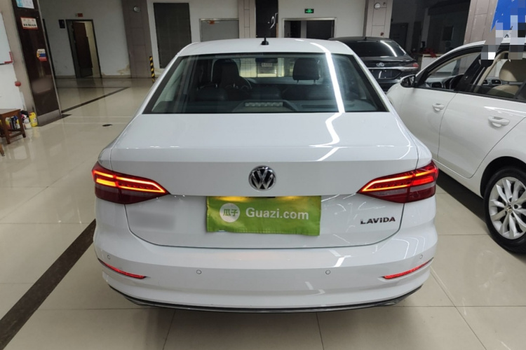 Volkswagen Lavida 2019 #6 Volkswagen Lavida 2019 car image #6