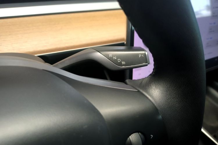 Tesla Model 3 2020 car image #14
