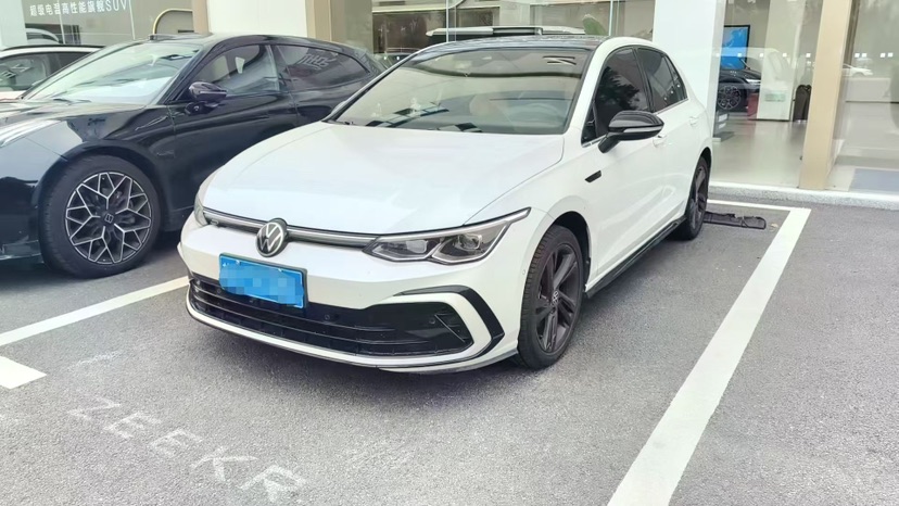 Volkswagen Golf 2023 car image 