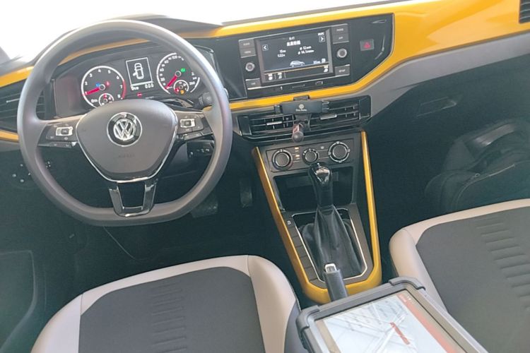 Volkswagen Polo 2021 car image #10