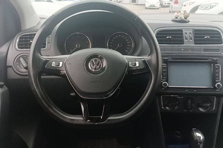 Volkswagen Polo 2016 #11 Volkswagen Polo 2016 car image #11