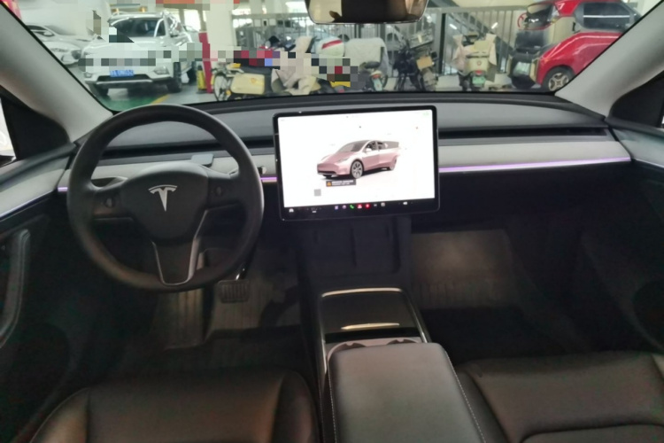 Tesla Model Y 2024 #10 Tesla Model Y 2024 immagine di auto #10