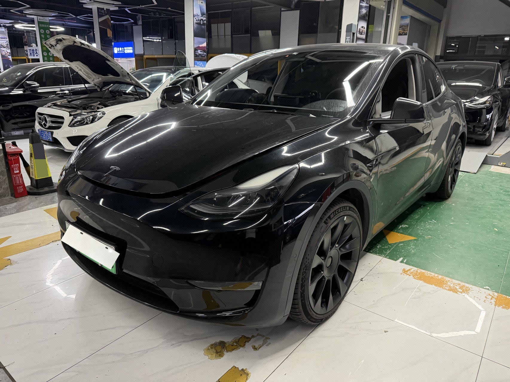 Tesla Model Y 2021 car image 
