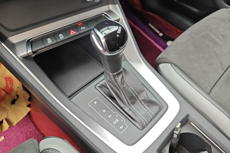Audi Q3 2019 #14 Audi Q3 2019 car image #14