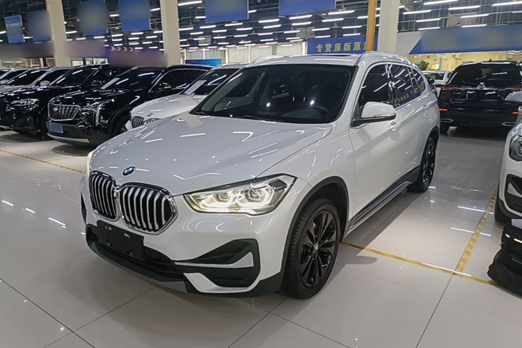 BMW X1 2020 car image #2