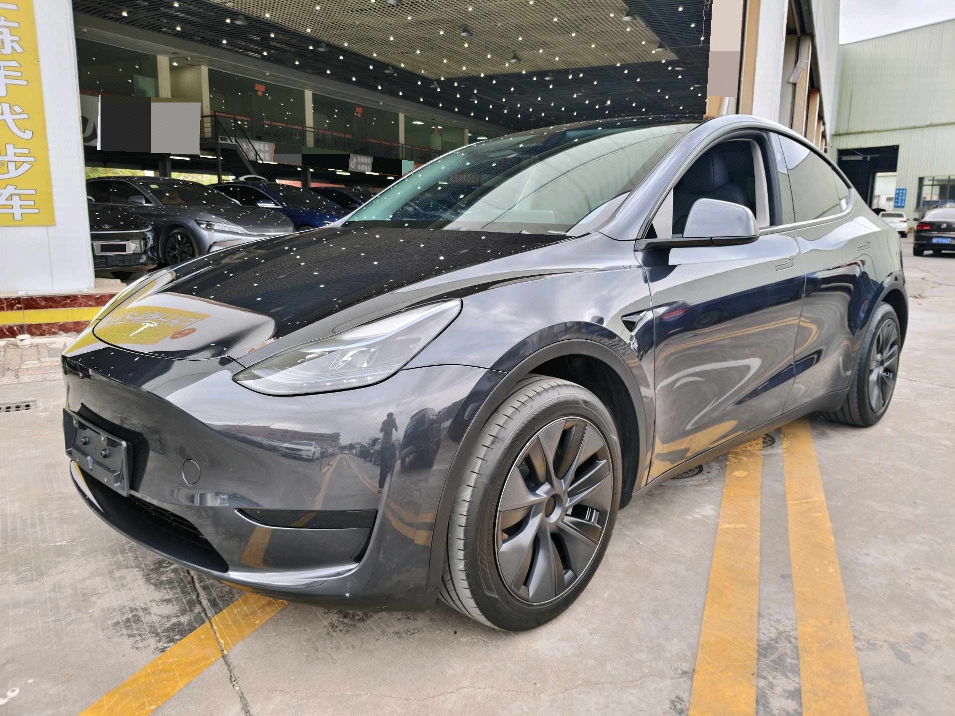 Tesla Model Y 2024 Tesla Model Y 2024 car image