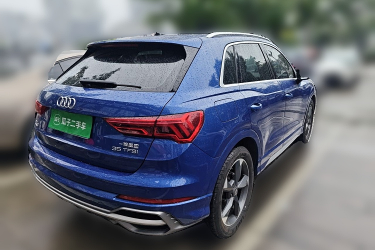 Audi Q3 2020 car image #5