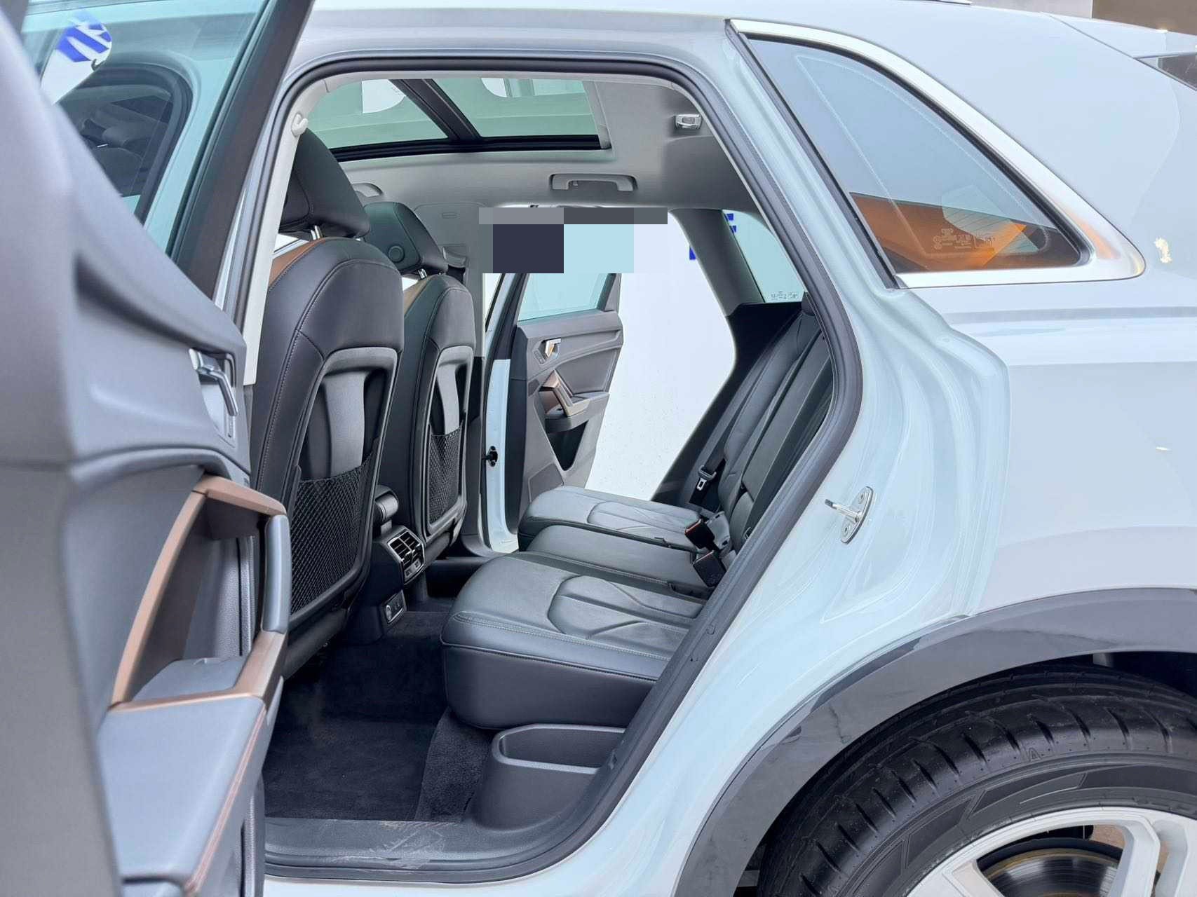 Audi Q3 2023 car image #11