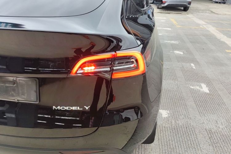 Tesla Model Y 2022 #8 Tesla Model Y 2022 immagine di auto #8