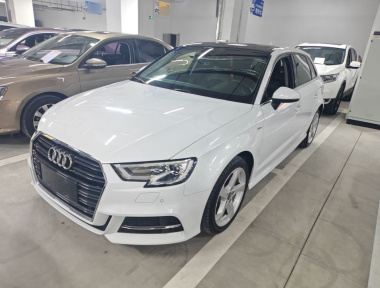 Audi A3 2018 Audi A3 2018 صورة سيارة