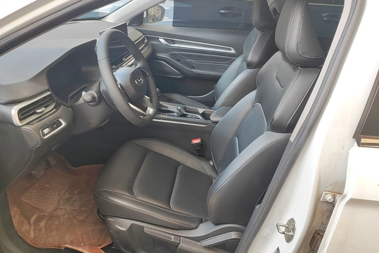 GEELY Emgrand 2023 car image #15