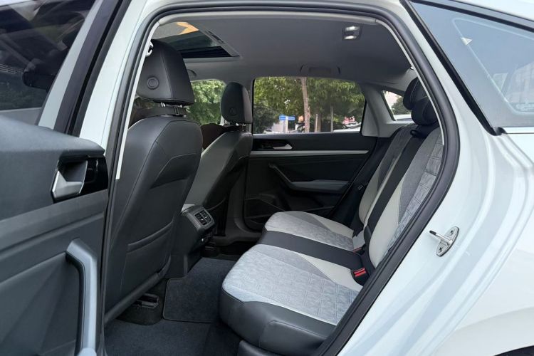 Volkswagen Lavida 2023 car image #17