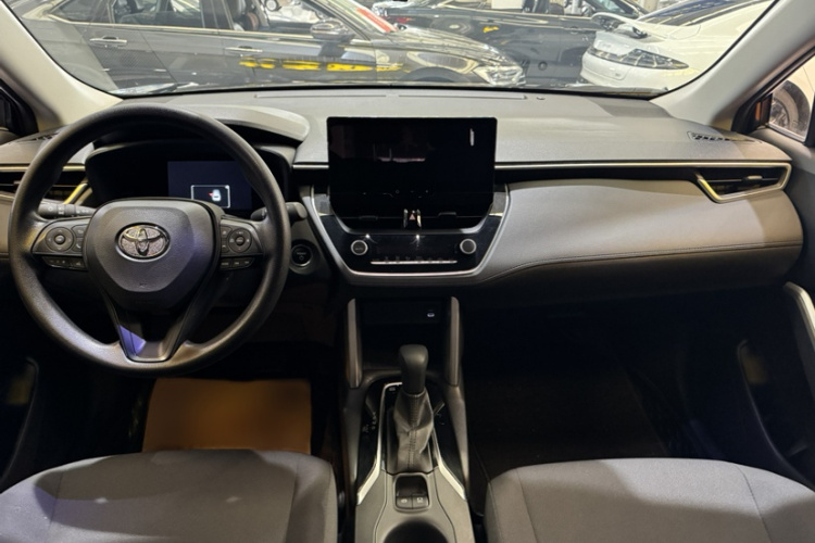 Toyota Corolla Cross 2024 immagine di auto #11