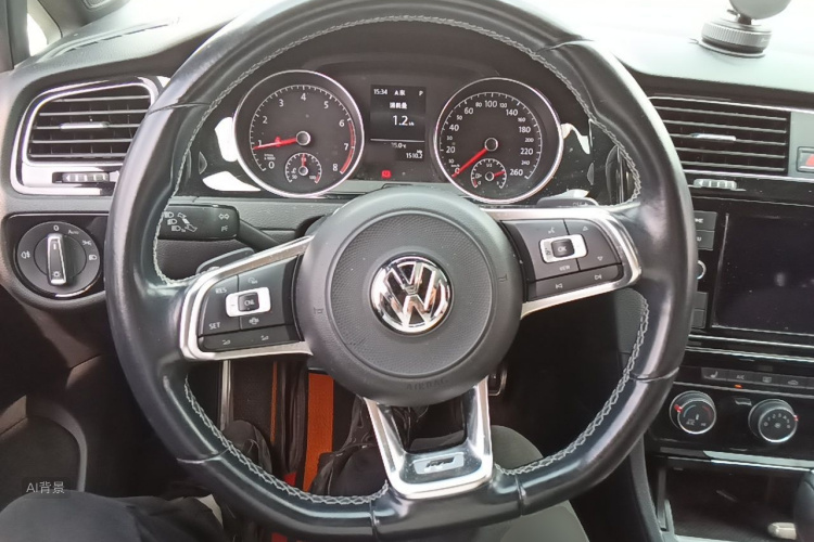 Volkswagen Golf 2019 car image #12