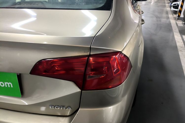 Volkswagen Bora 2017 car image #8