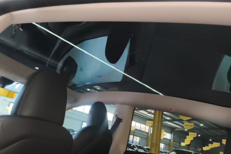 Tesla Model Y 2023 #18 Tesla Model Y 2023 car image #18