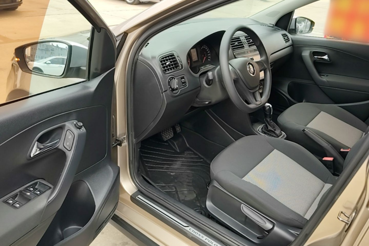 Volkswagen Polo 2016 #16 Volkswagen Polo 2016 car image #16