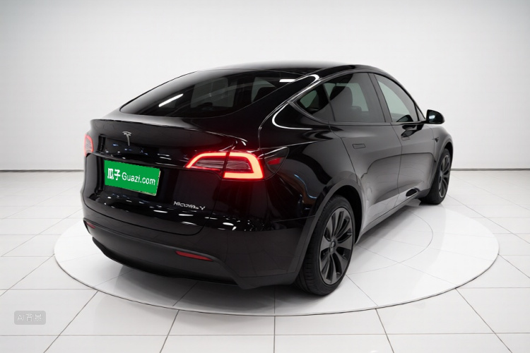 Tesla Model Y 2023 #7 Tesla Model Y 2023 car image #7