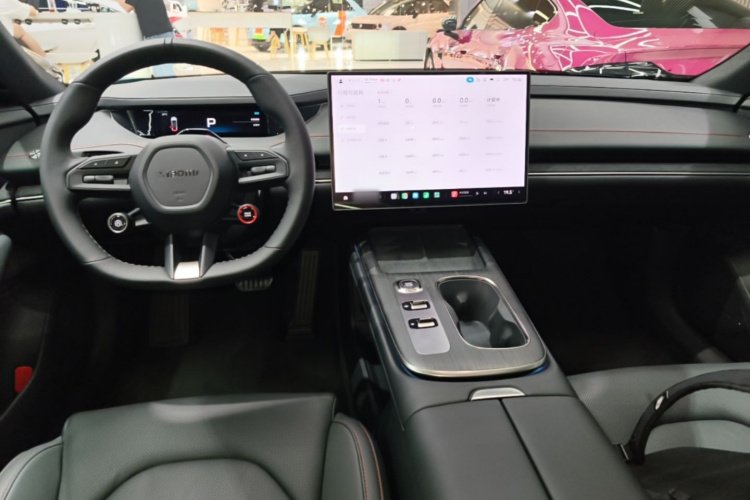 MI SU7 2025 imagen de coche #10