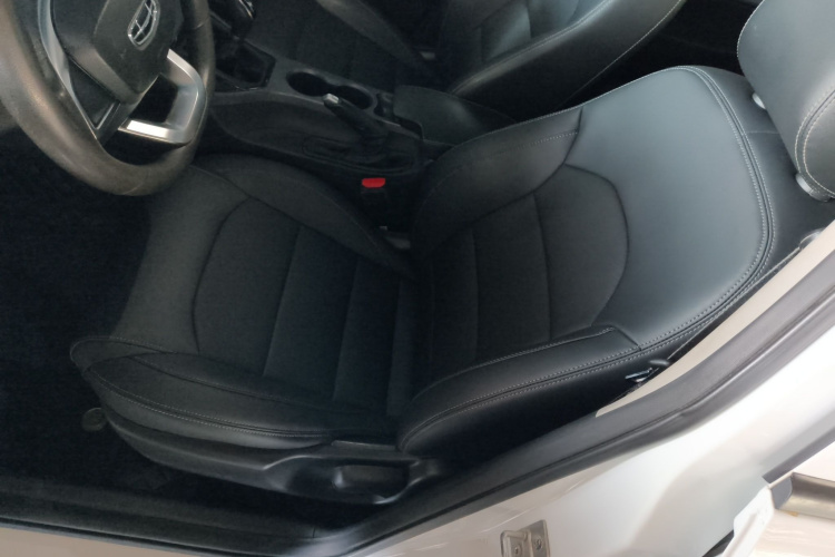 GEELY Emgrand 2021 car image #14