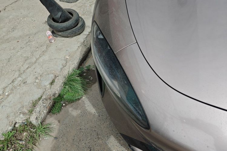 MI SU7 2024 immagine di auto #8