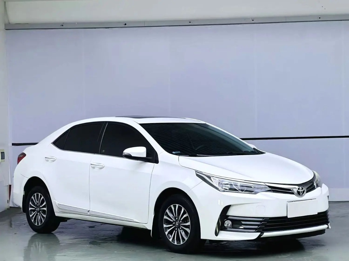 Toyota Corolla 2017 car image #2