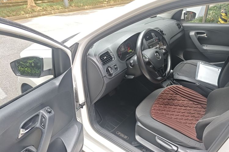 Volkswagen Polo 2017 #9 Volkswagen Polo 2017 car image #9