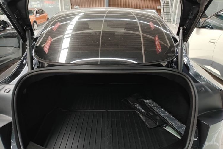 Tesla Model 3 2025 #19 Tesla Model 3 2025 car image #19