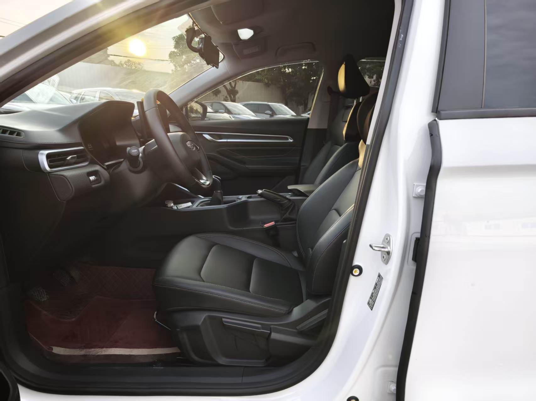 GEELY Emgrand 2025 car image #7