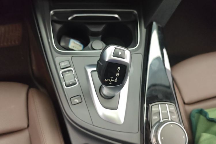 BMW 3 Series 2019 #14 BMW 3 Series 2019 immagine di auto #14