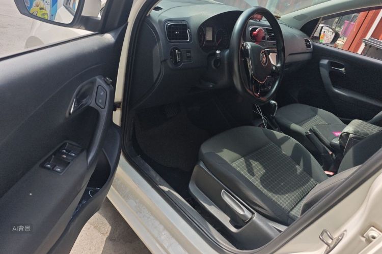 Volkswagen Polo 2017 #18 Volkswagen Polo 2017 car image #18