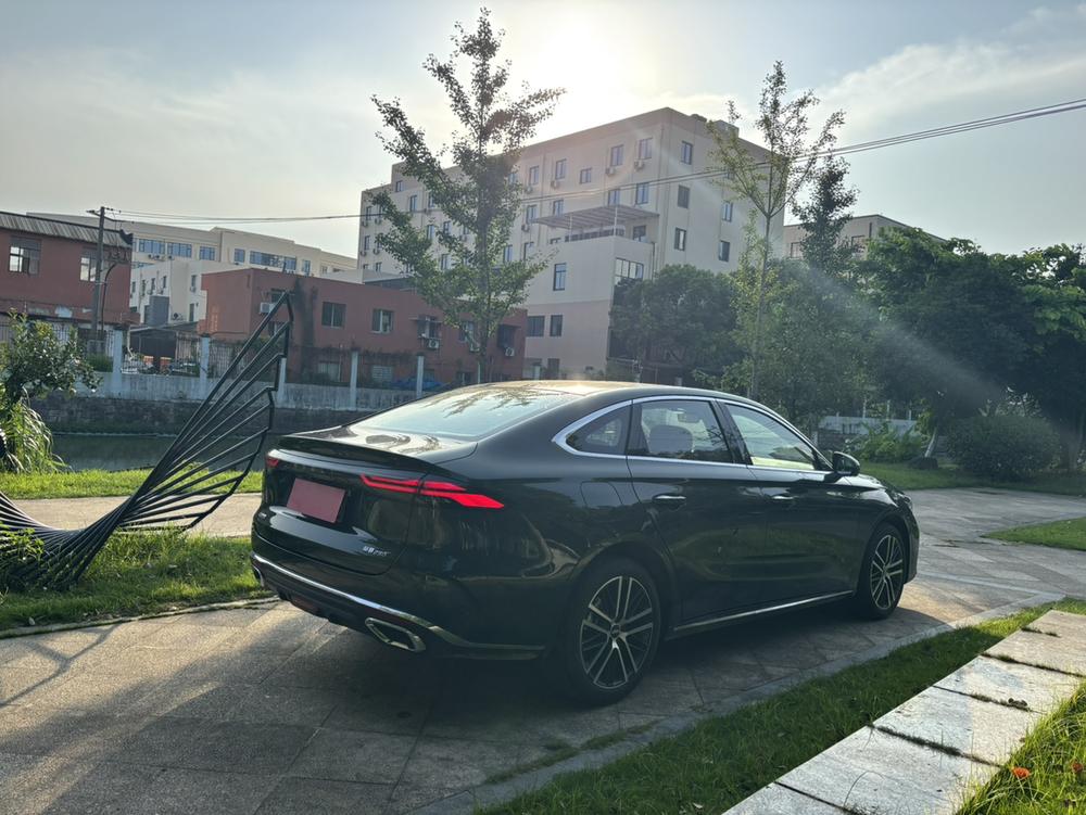 GEELY Emgrand 2025 car image #5