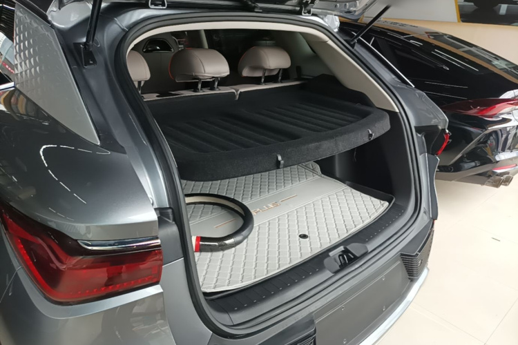 BYD Yuan Plus 2023 immagine di auto #19