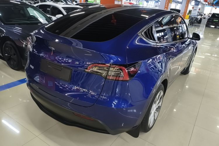 Tesla Model Y 2022 #5 Tesla Model Y 2022 car image #5
