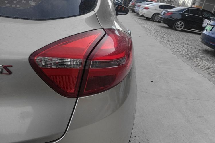 GEELY Emgrand GS 2018 car image #8
