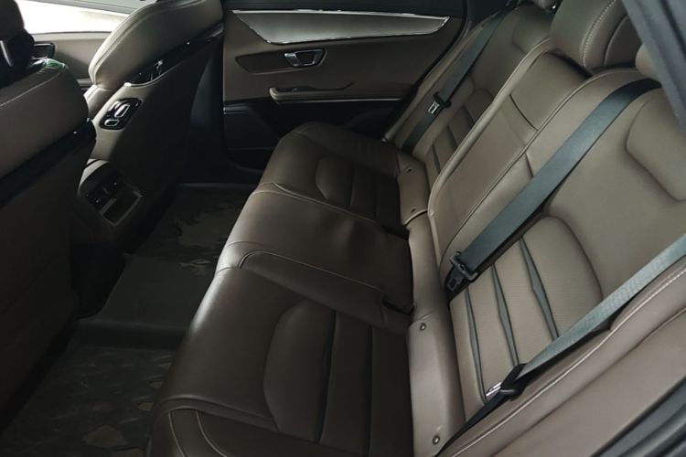 BYD Han 2022 car image #17