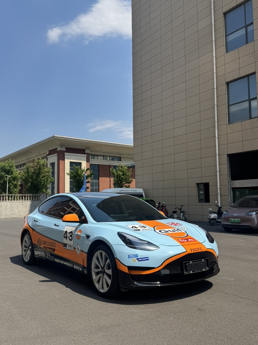 Tesla Model 3 2021 car image #3