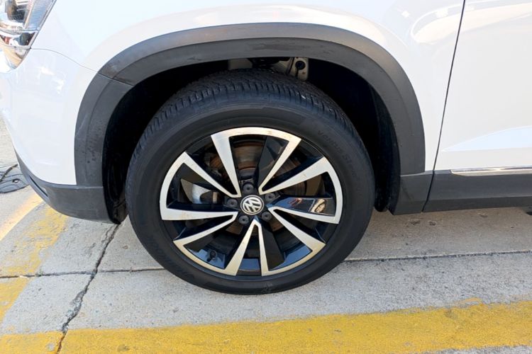 Volkswagen Tharu 2020 car image #9