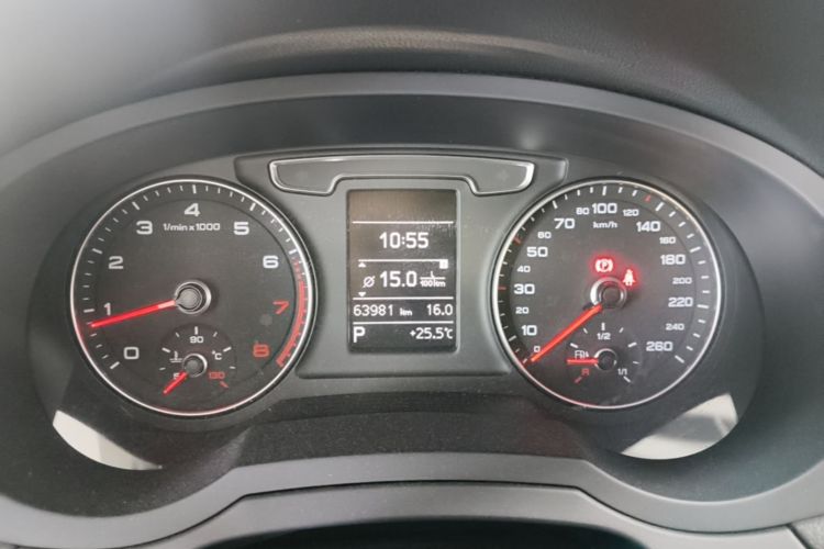 Audi Q3 2019 #16 Audi Q3 2019 car image #16