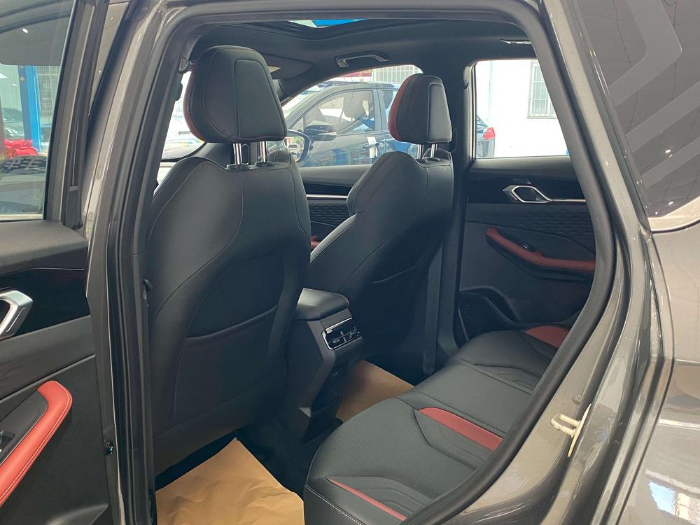 GEELY Coolray 2022 car image #14