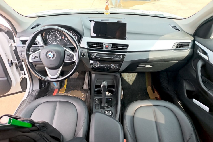 BMW X1 2018 #10 BMW X1 2018 immagine di auto #10